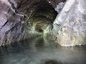 T-junction with the crosscut to George's shaft (to the right).