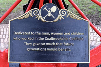 Dedication plaque on the memorial