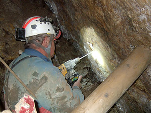 Neal using the battery drill to make the timber pockets (Andy Kennelly)